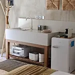 Synoikies By Oikieskiathos Holiday home *