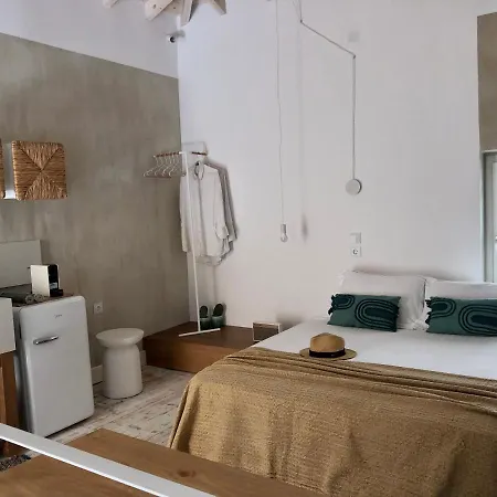 Synoikies By Oikieskiathos 스키아토스 타운