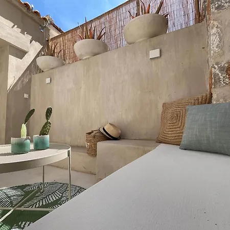 Synoikies By Oikieskiathos 펜션 *