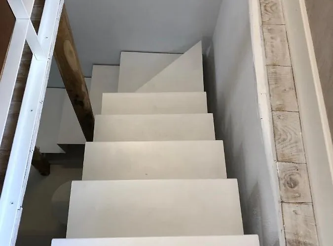 Holiday home Synoikies By Oikieskiathos *