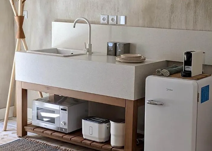 Synoikies By Oikieskiathos Holiday home *