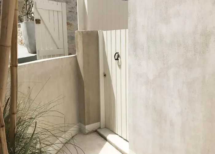 Synoikies By Oikieskiathos * Skiathos Town