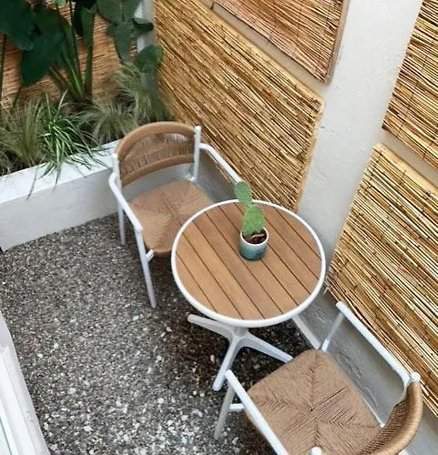 Synoikies By Oikieskiathos * Skiathos Town