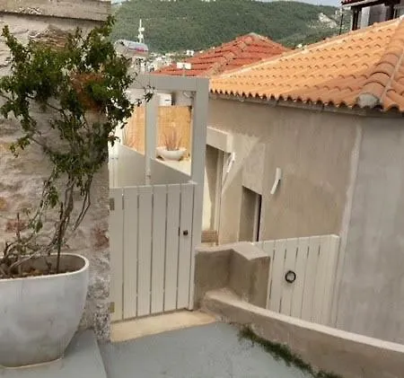 Synoikies By Oikieskiathos Vakantiehuis *