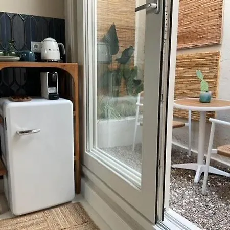 Synoikies By Oikieskiathos Casa de Férias