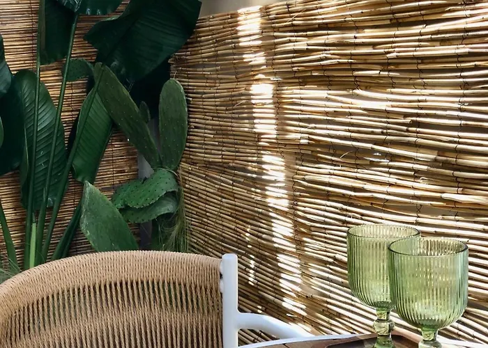 Synoikies By Oikieskiathos *