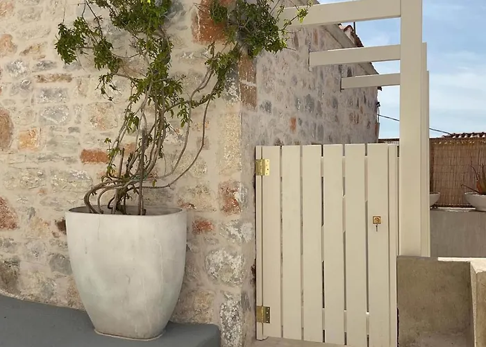 Synoikies By Oikieskiathos Сasa de vacaciones Skiathos